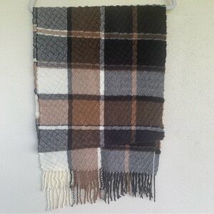 Liz Claiborne soft scarf.